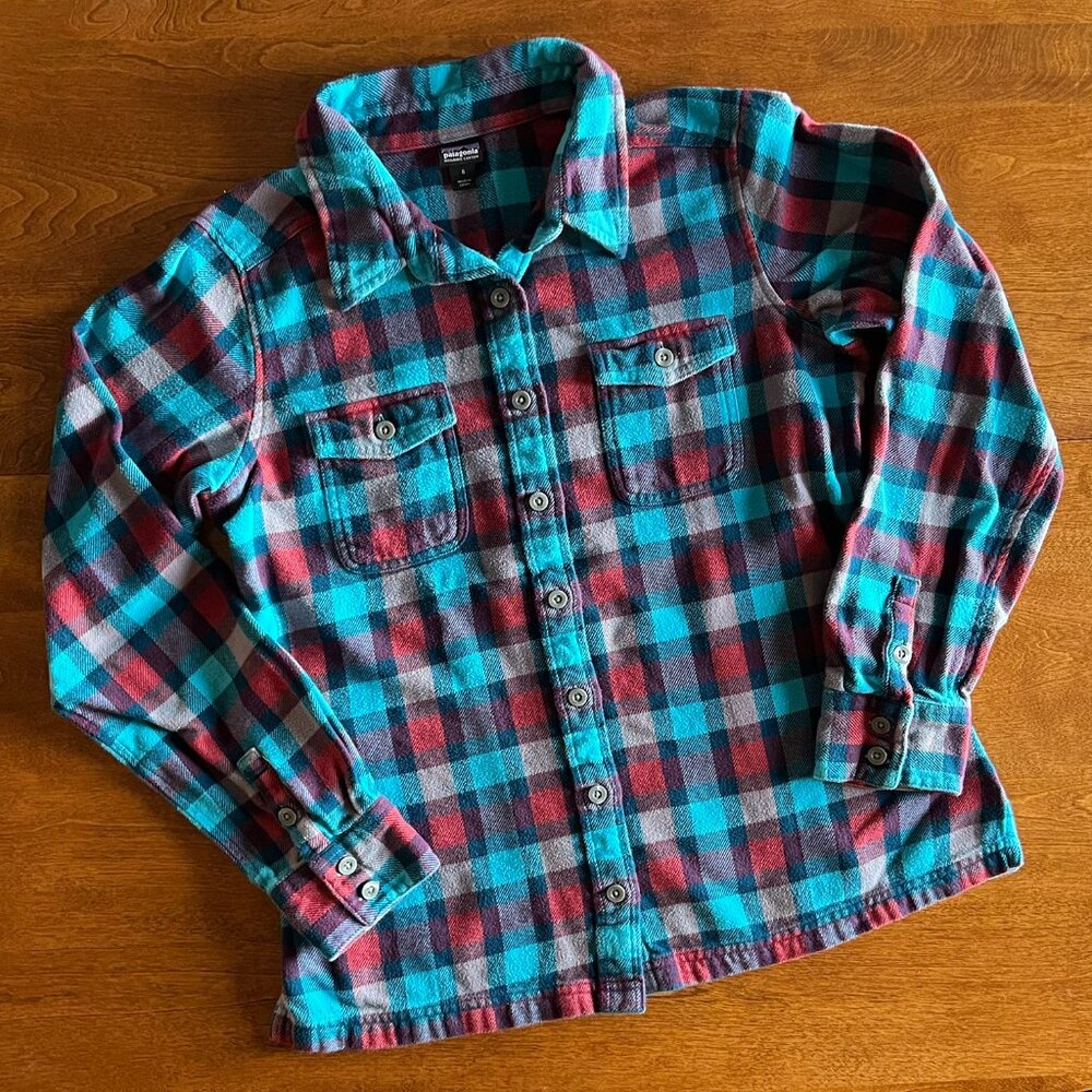 Patagonia organic red and teal flannel shirt 6